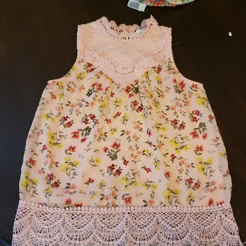 Girls top
